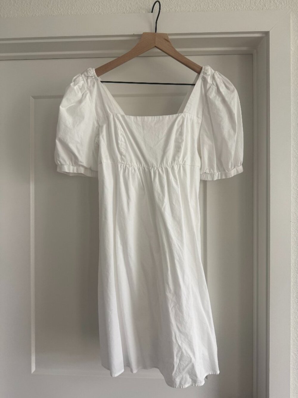 Gianni Bini White Puff Sleeve Dress Medium 100% Cotton Romantic Cottagecore Mini